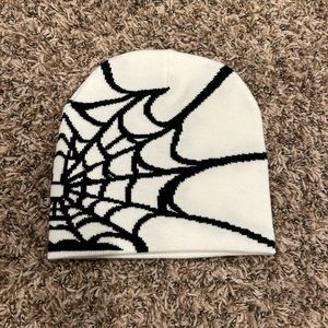 Spider white beanie🕷️❔